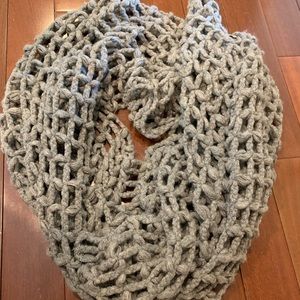 Lucky Brand Gray Knit Scarf
